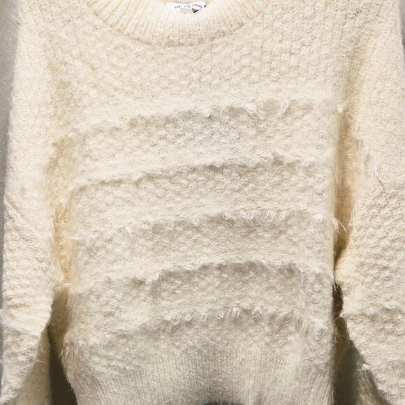NWT AREA STARS LEILA FUZZY EYELASH DOLMAN SLEEVE IVORY CREAM SWEATER SMALL - Picture 5 of 12